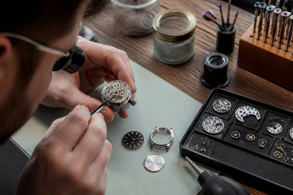 How to Maintain a Mechanical Watch: 2026 Guide